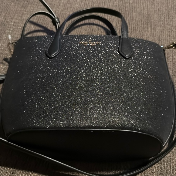 kate spade Handbags - Kate spade crossbody